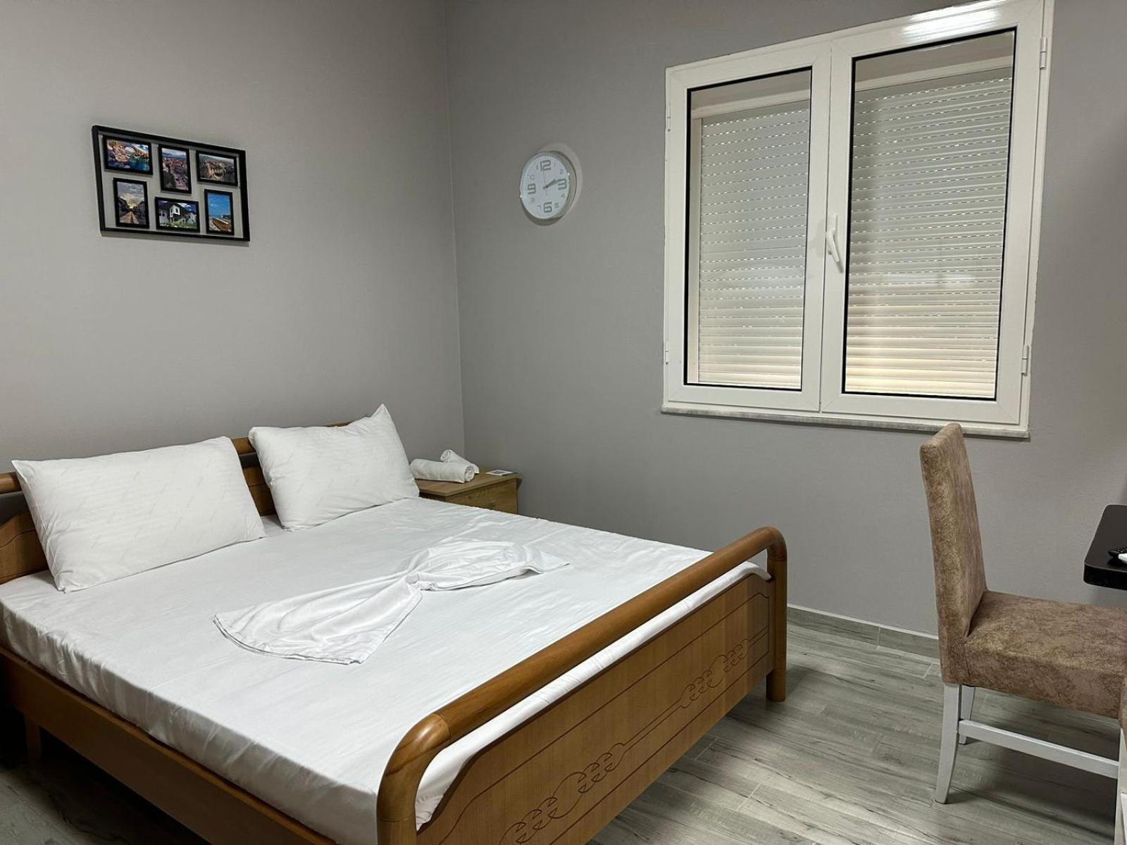 Xhiro N'Shkoder Apartments Buitenkant foto